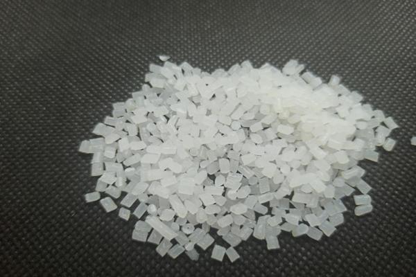 土工膜是由哪些材料制成的呢？  第2张